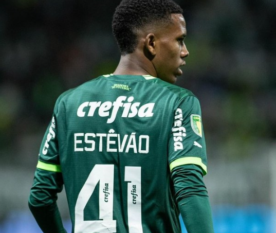 巴西天才埃斯特旺加盟切尔西，为家人而战开启新征程​