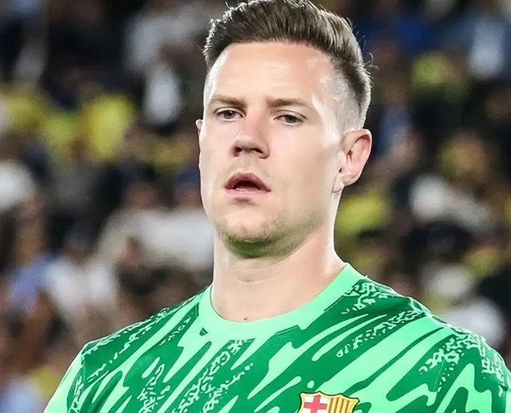 特尔施特根拒签医疗报告，与巴萨陷入僵局​